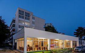 Hotel Saturn Exterior photo