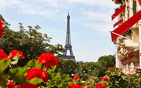 Hotel Plaza Athenee - Dorchester Collection Paris Exterior photo