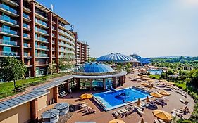 Aquaworld Resort Budapesta Exterior photo